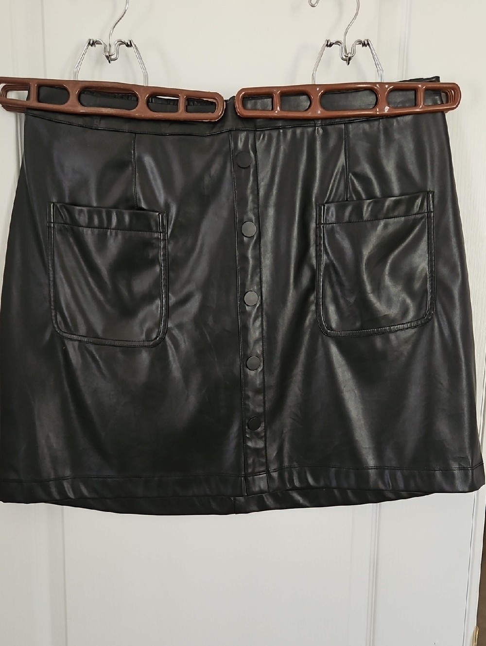 Ava & Viv Black Faux Leather Button-Front Skirt with Patch Pockets